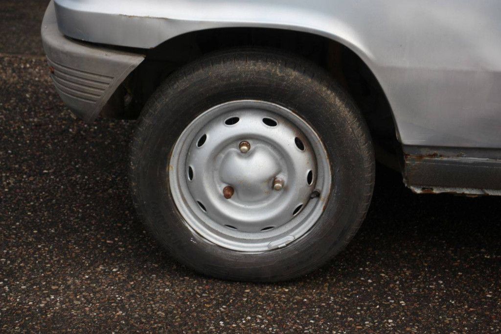 Passenger car Renault 5 Petrol