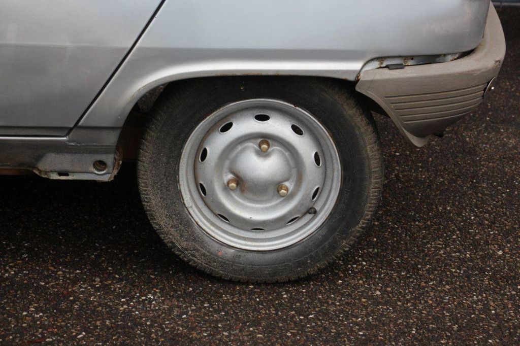 Passenger car Renault 5 Petrol