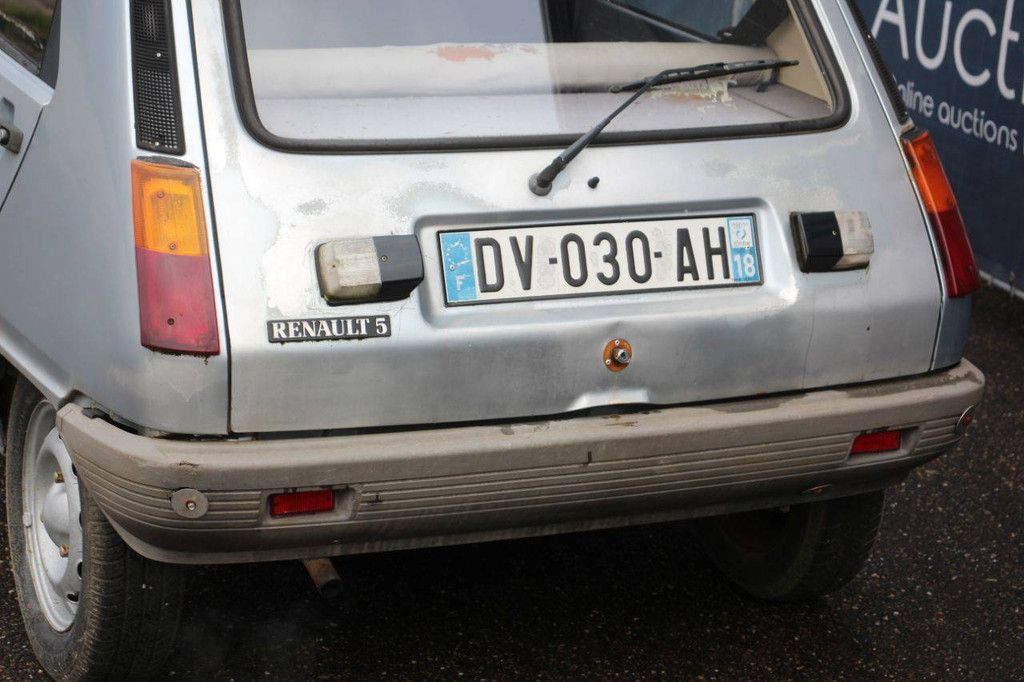 Passenger car Renault 5 Petrol