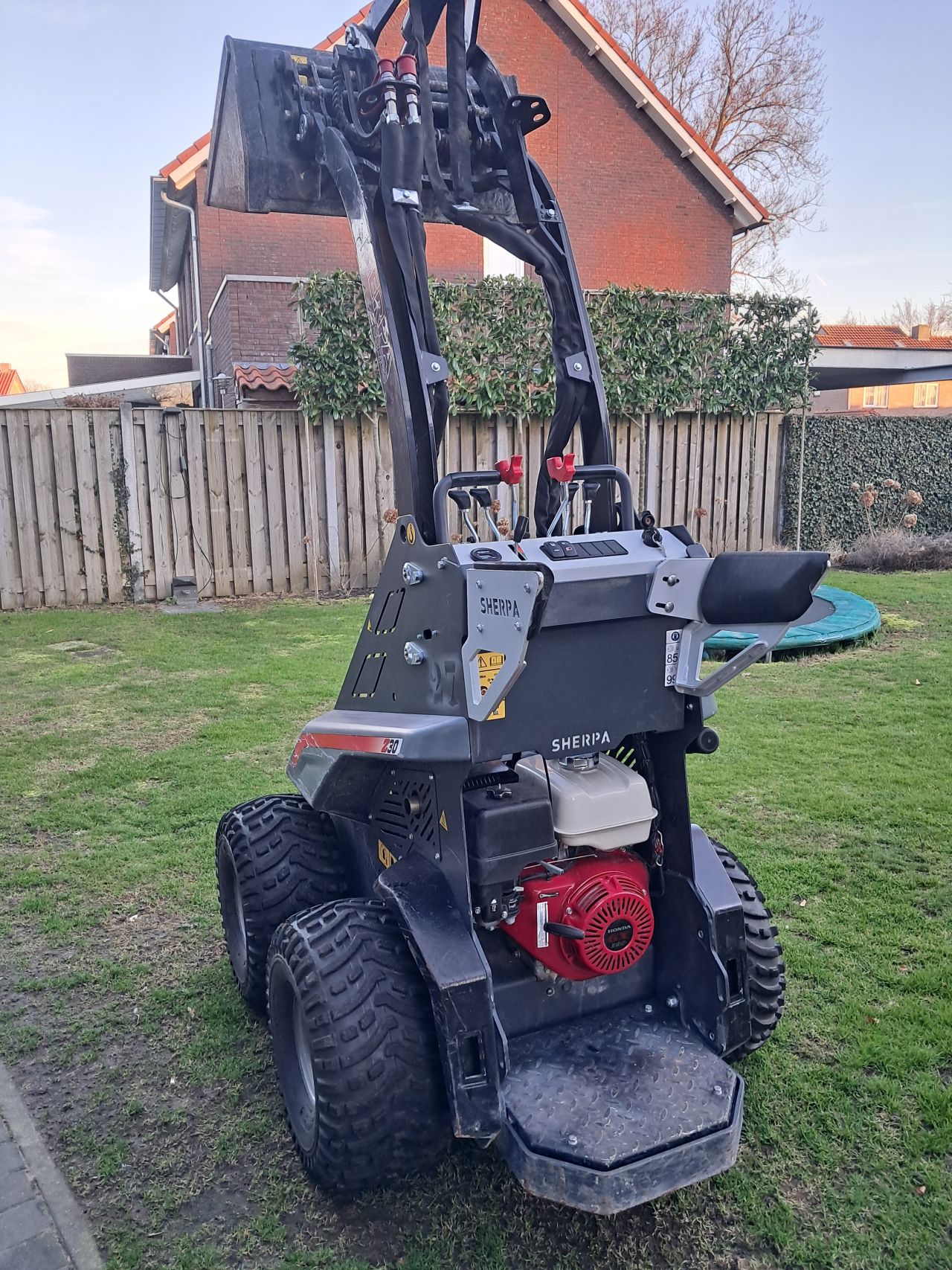 Sherpa Z30 ( Bj 2025 ) Skidster / Giant / Honda / Top machine