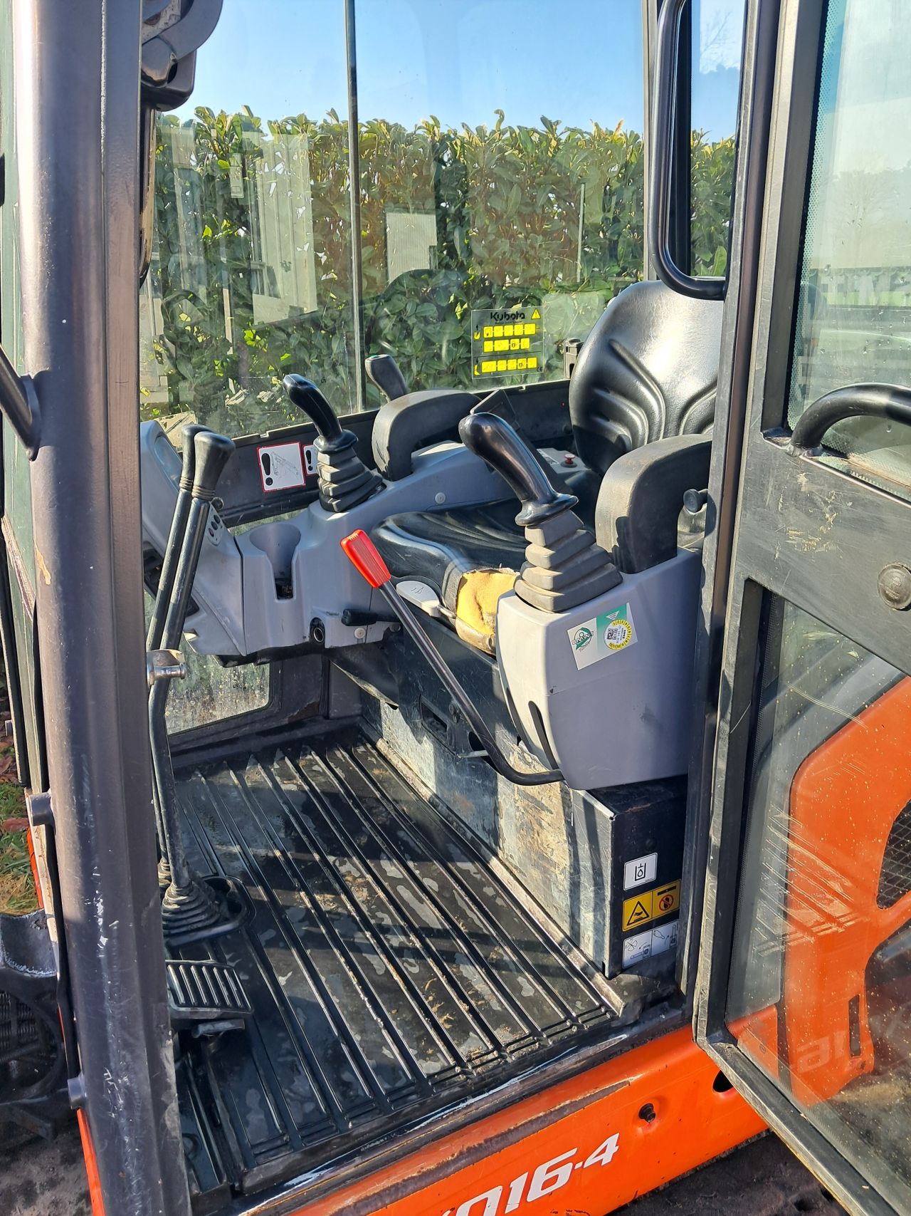 Minigraver Kubota KX016-4 / Minikraan / Graafmachine