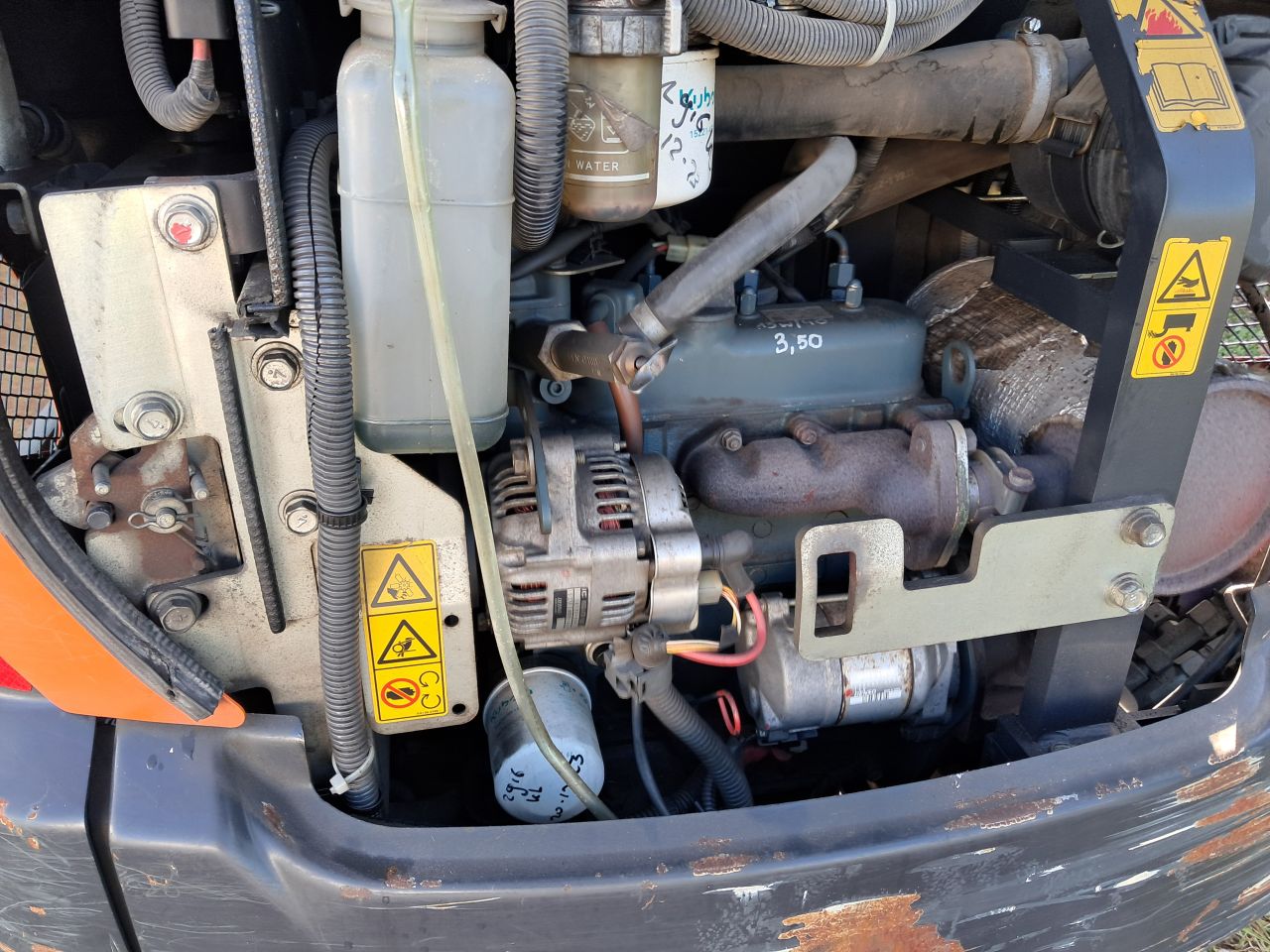 Minigraver Kubota KX016-4 / Minikraan / Graafmachine