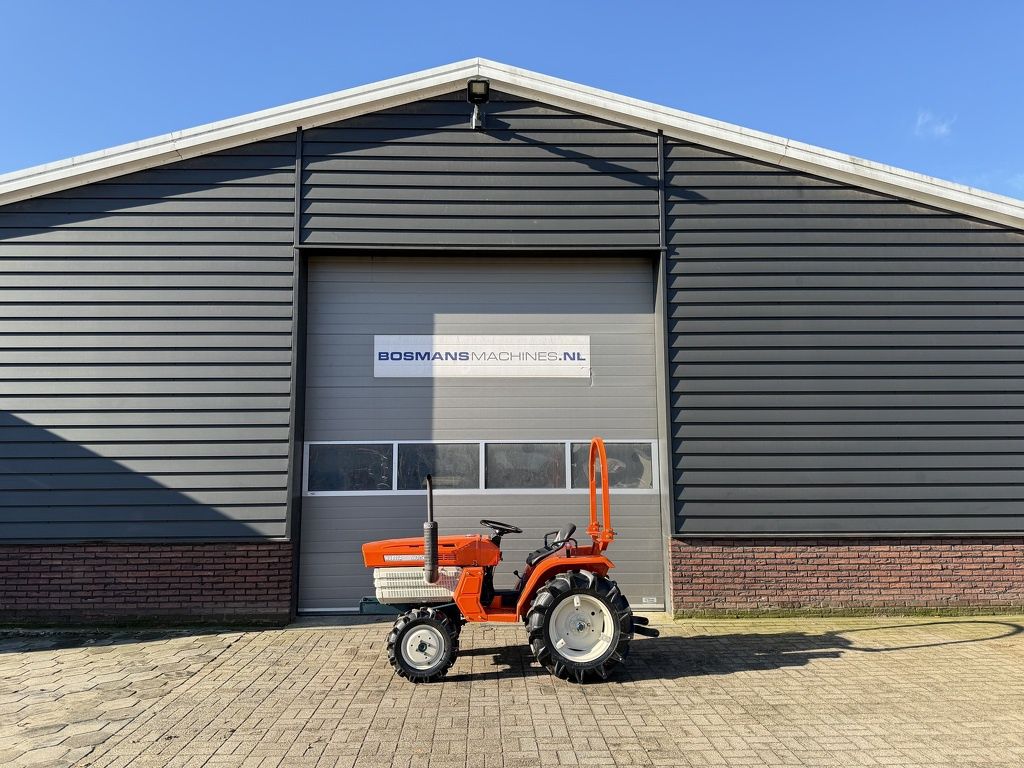 Kubota B1500 4WD minitractor met rolbeugel NIEUWSTAAT