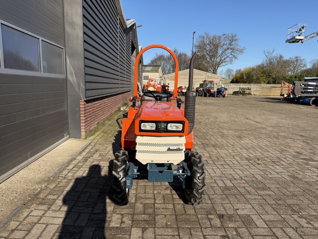 Kubota B1500 4WD minitractor met rolbeugel NIEUWSTAAT