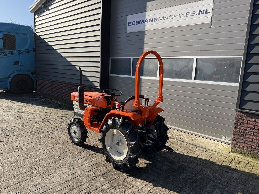 Kubota B1500 4WD minitractor met rolbeugel NIEUWSTAAT