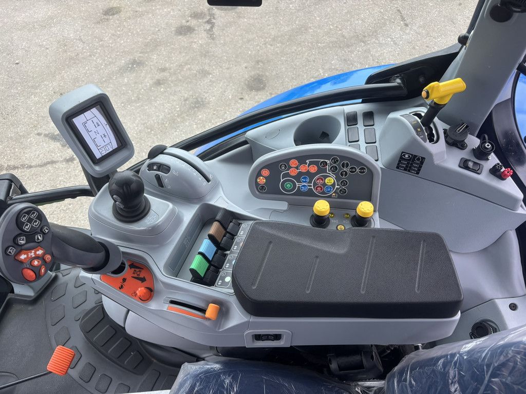 NEW HOLLAND T6.180 DC