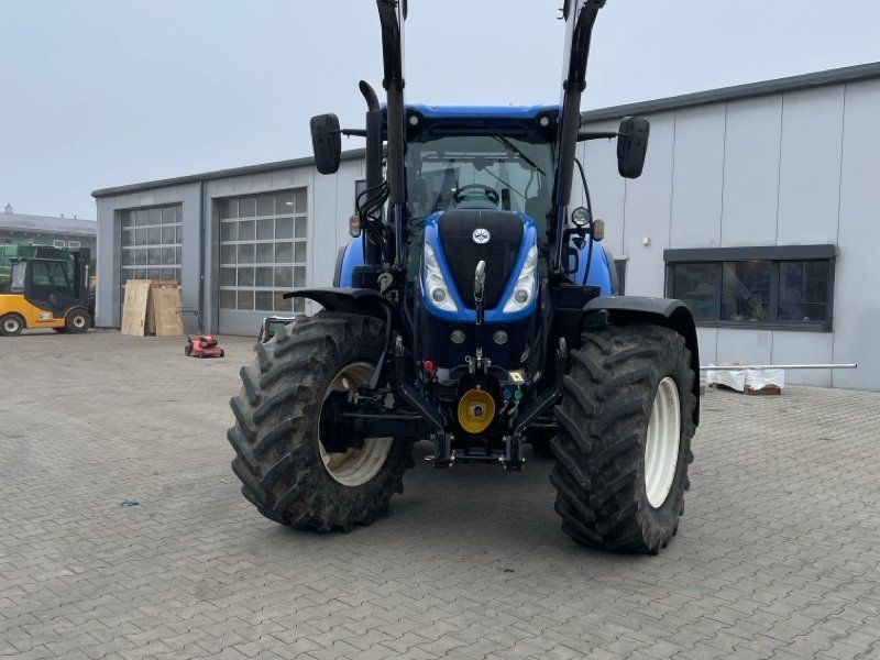 New Holland T7 210