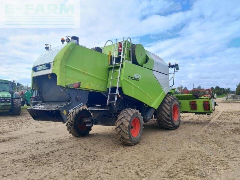 Claas tucano 320
