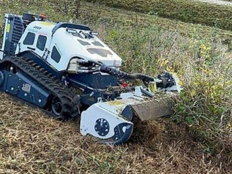 Hymach Funkraupe Mähraupe Geräteträger Mulchraupe Forst Raupe