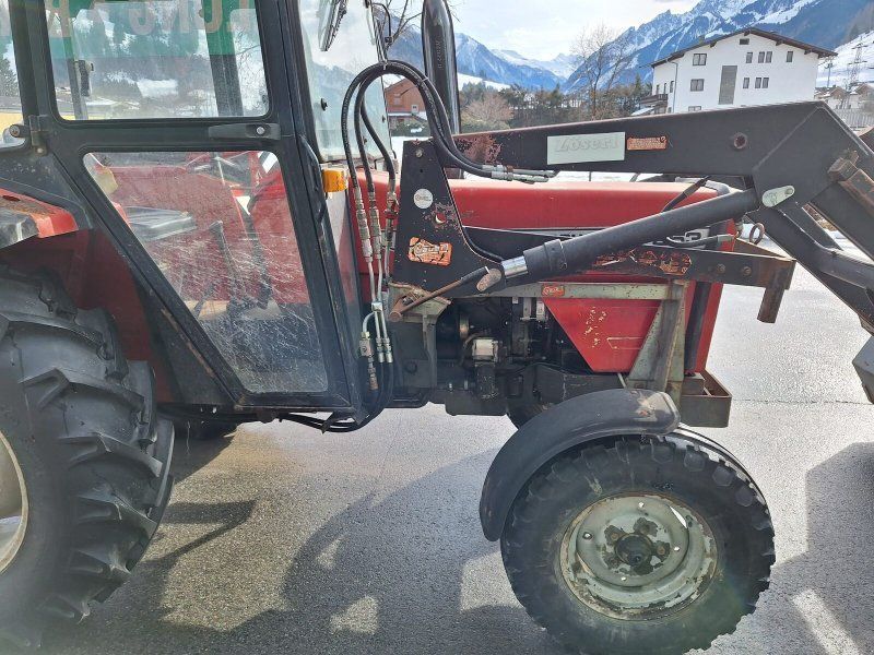 Massey Ferguson 253