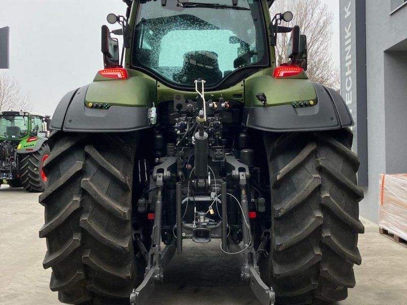 Valtra Q305