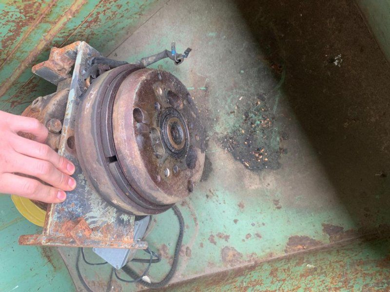 Renault Frontzapfwelle Comer universal aus