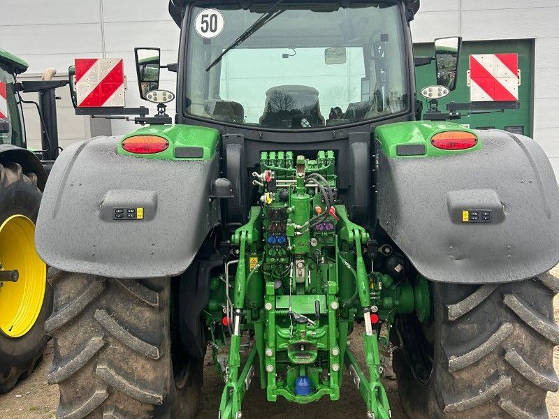 John Deere 6R 185