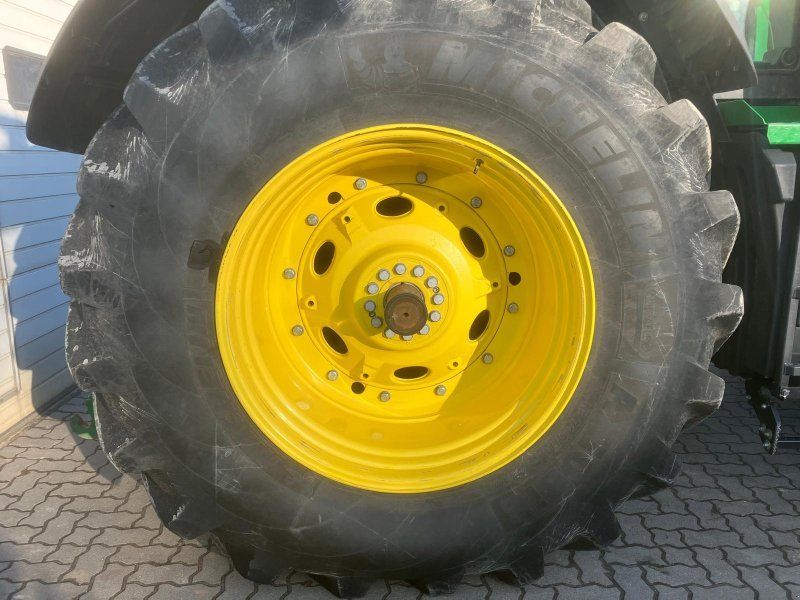 John Deere 7R350