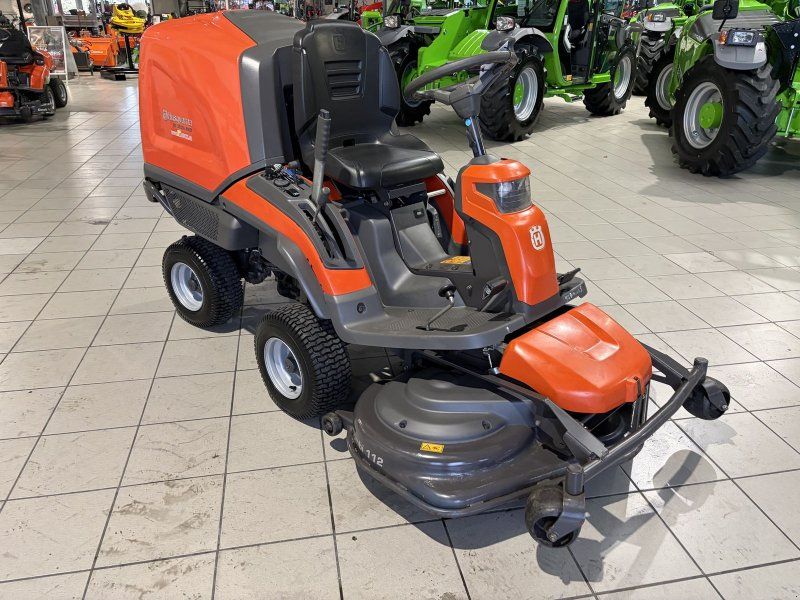 Husqvarna RC 320Ts AWD mit 112cm Mähdeck