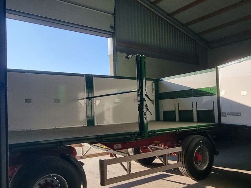 Kröger 2 Achs 3 Seitenkipper mit Portalwänden