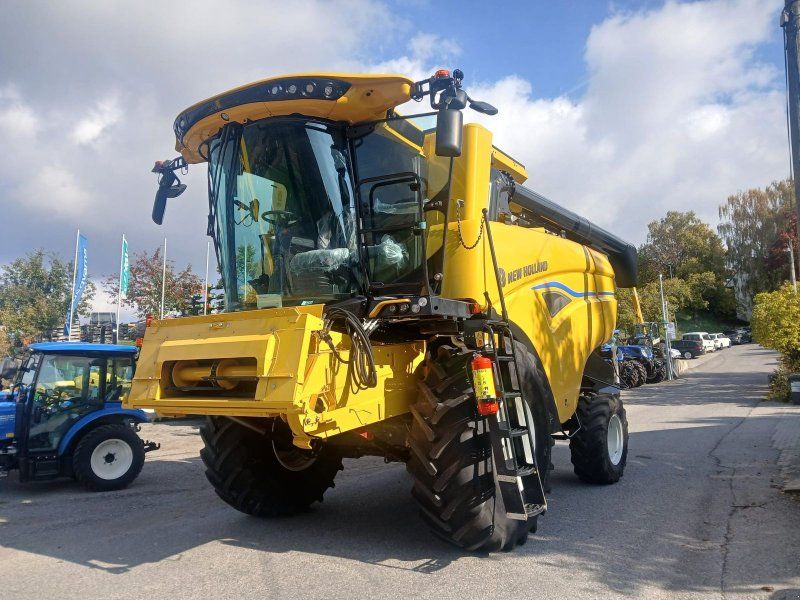 New Holland CX 5.80 (Stage V)
