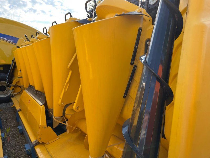 New Holland Maispflücker 980CR 8R 70