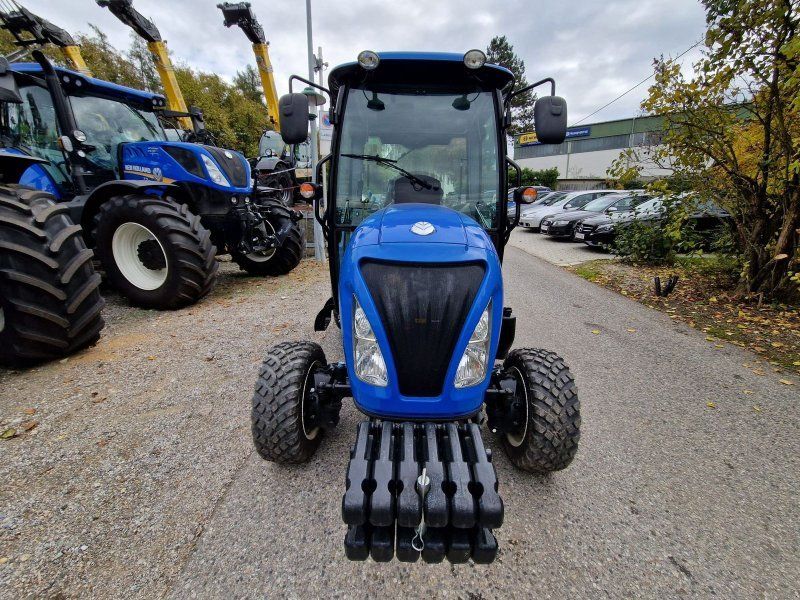 New Holland Boomer 40