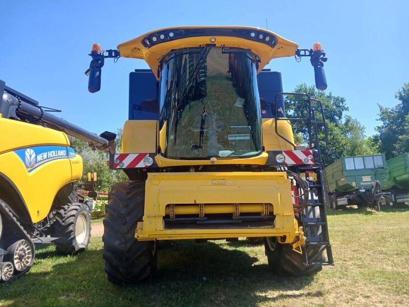 New Holland CX 6.80 (Stage V)