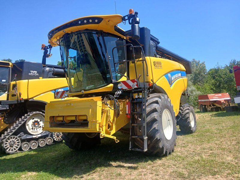 New Holland CX 6.80 (Stage V)