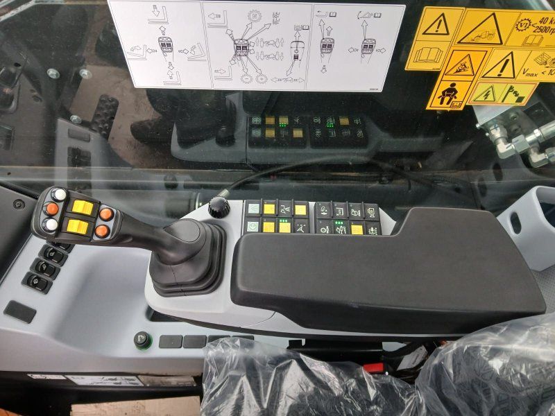 New Holland TH 7.42 ELITE