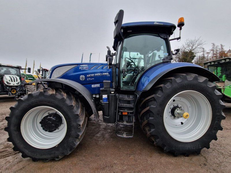 New Holland T7.270