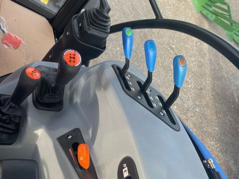 New Holland T4.75S Stage V