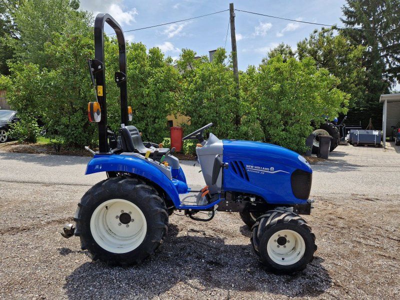 New Holland Boomer 25