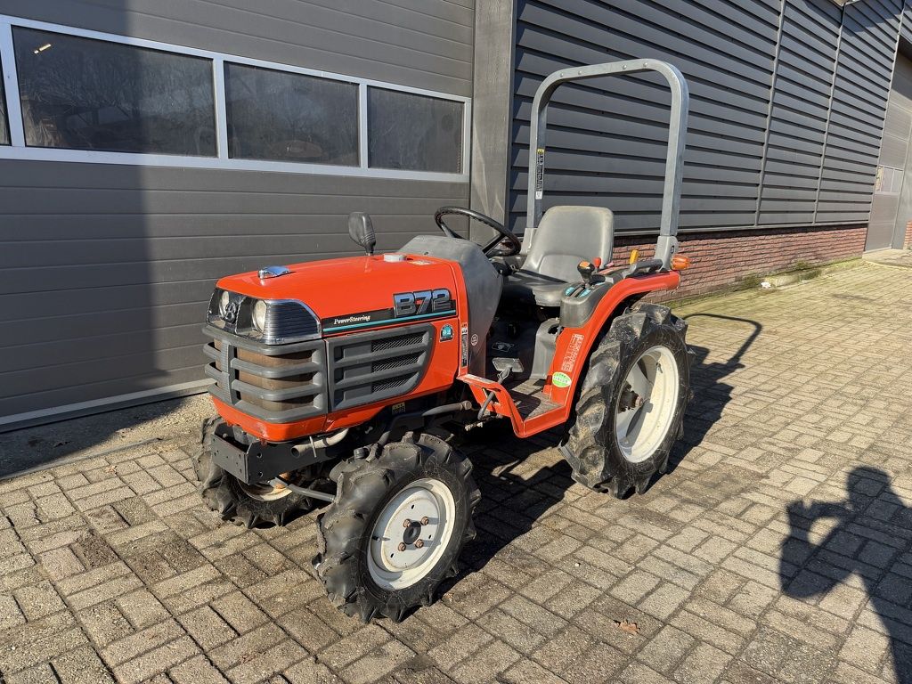 Kubota B72 4WD minitractor