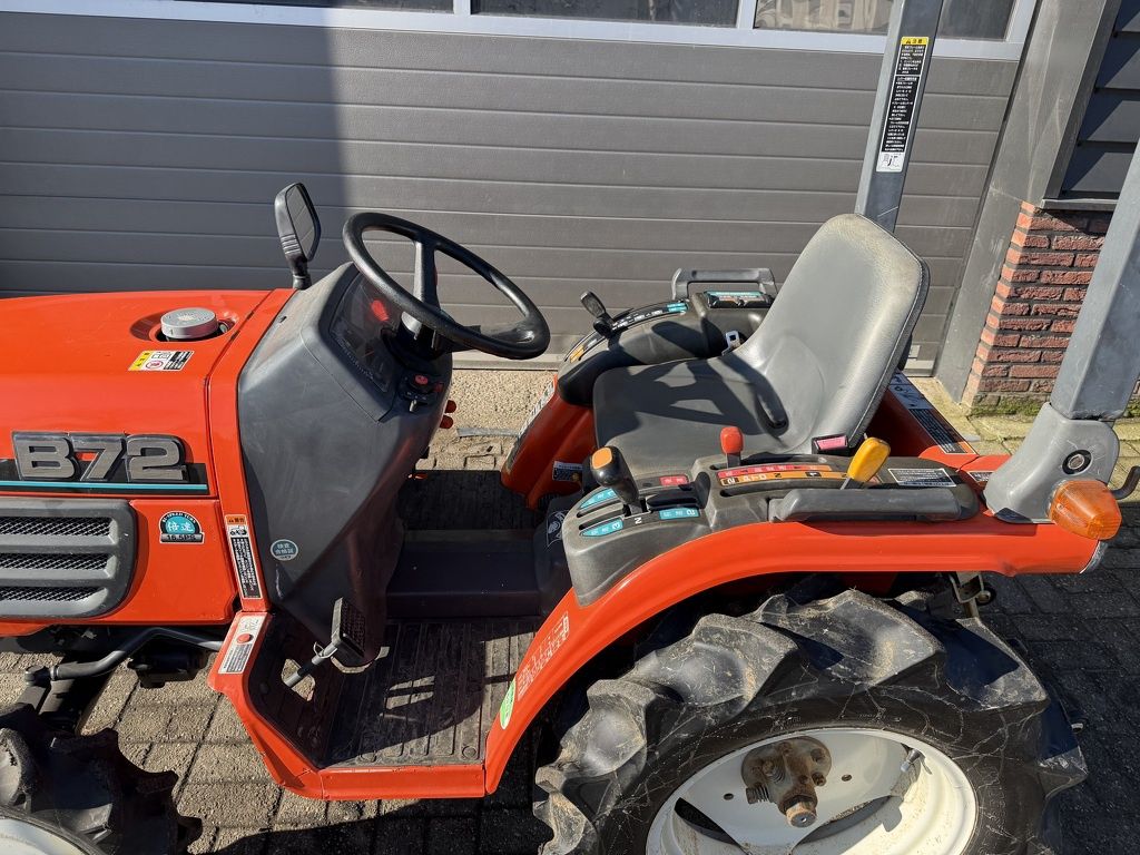 Kubota B72 4WD minitractor