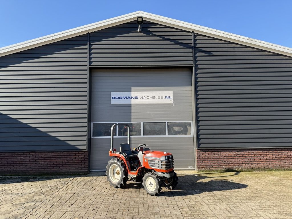 Kubota B72 4WD minitractor