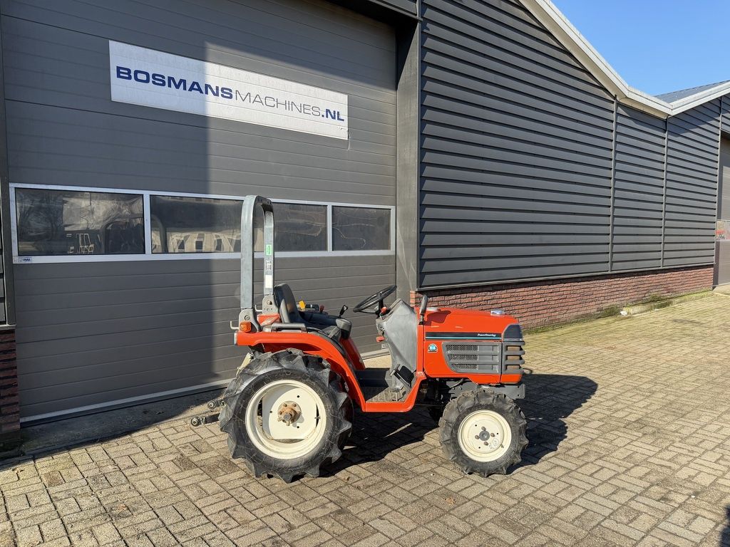 Kubota B72 4WD minitractor