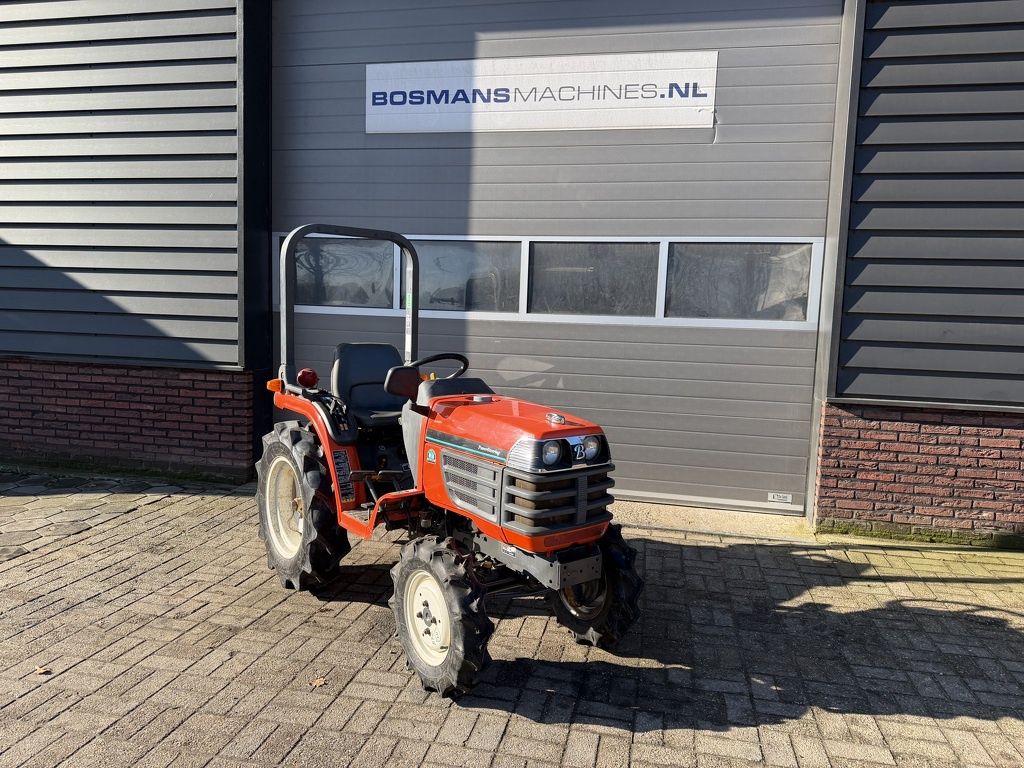 Kubota B72 4WD minitractor