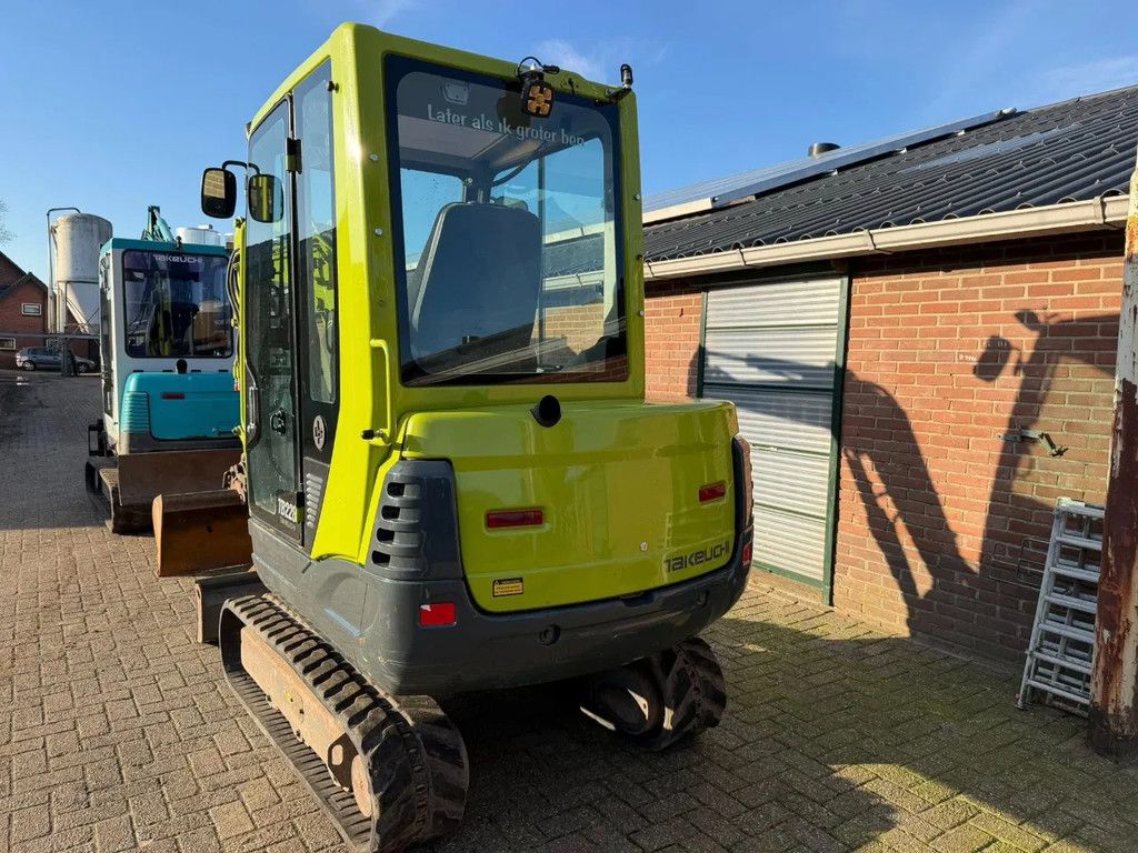 Takeuchi TB 228 Graafmachine Minigraver