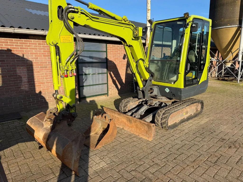 Takeuchi TB 228 Graafmachine Minigraver