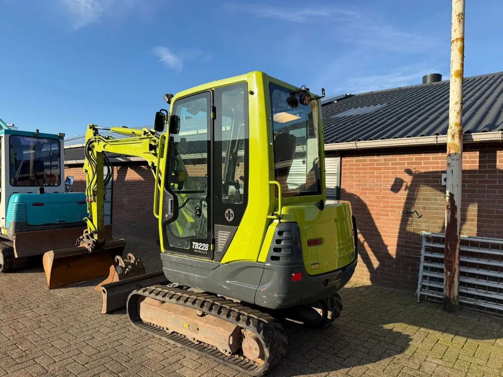 Takeuchi TB 228 Graafmachine Minigraver