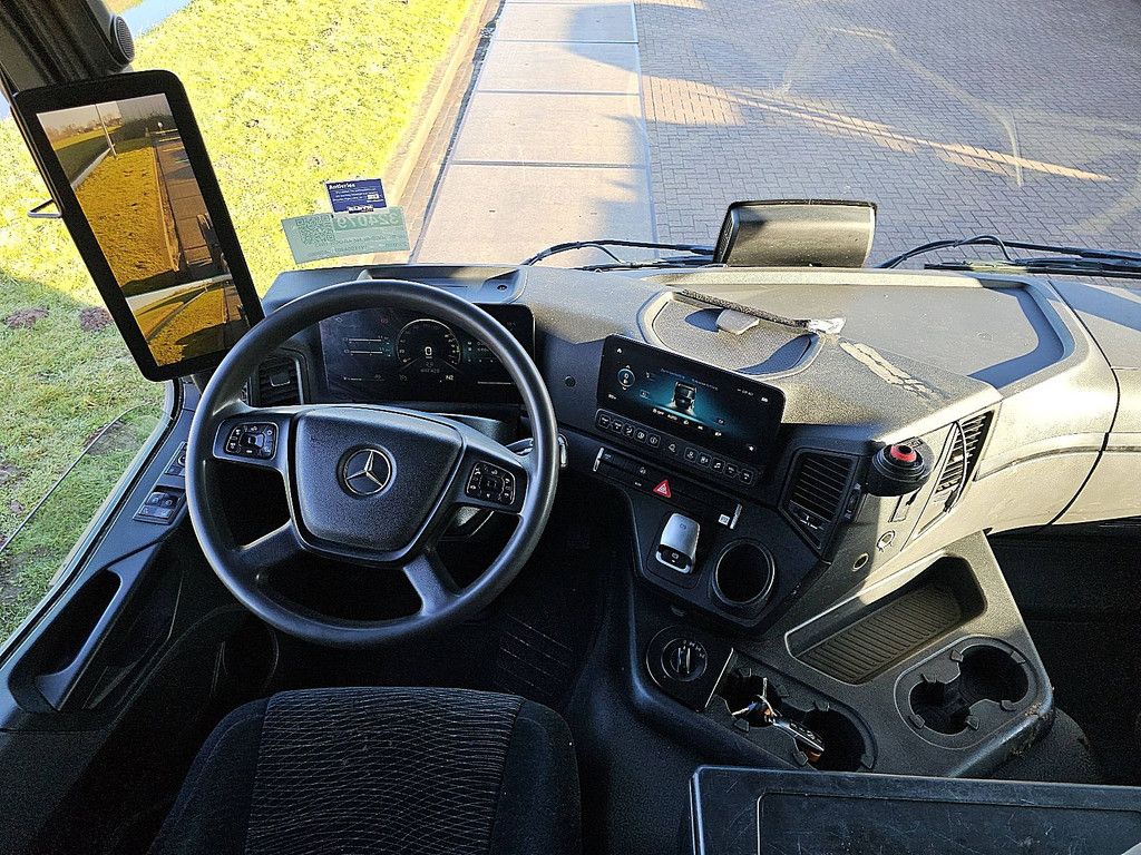 MERCEDES-BENZ AROCS 1843 4x4