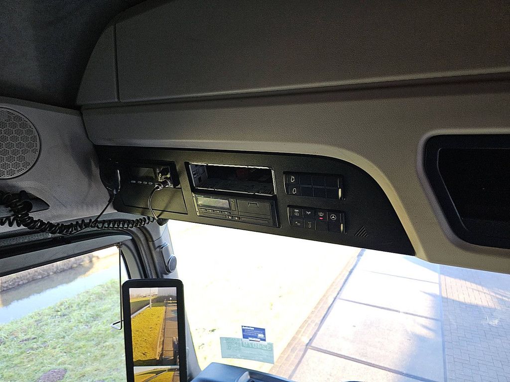 MERCEDES-BENZ AROCS 1843 4x4