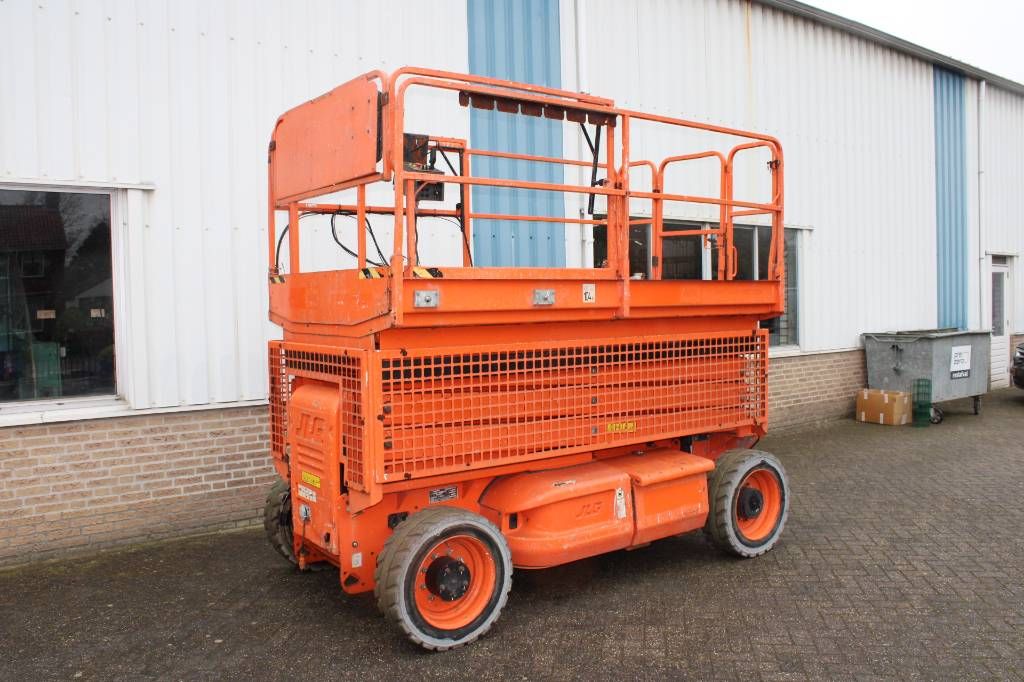 JLG M 3369