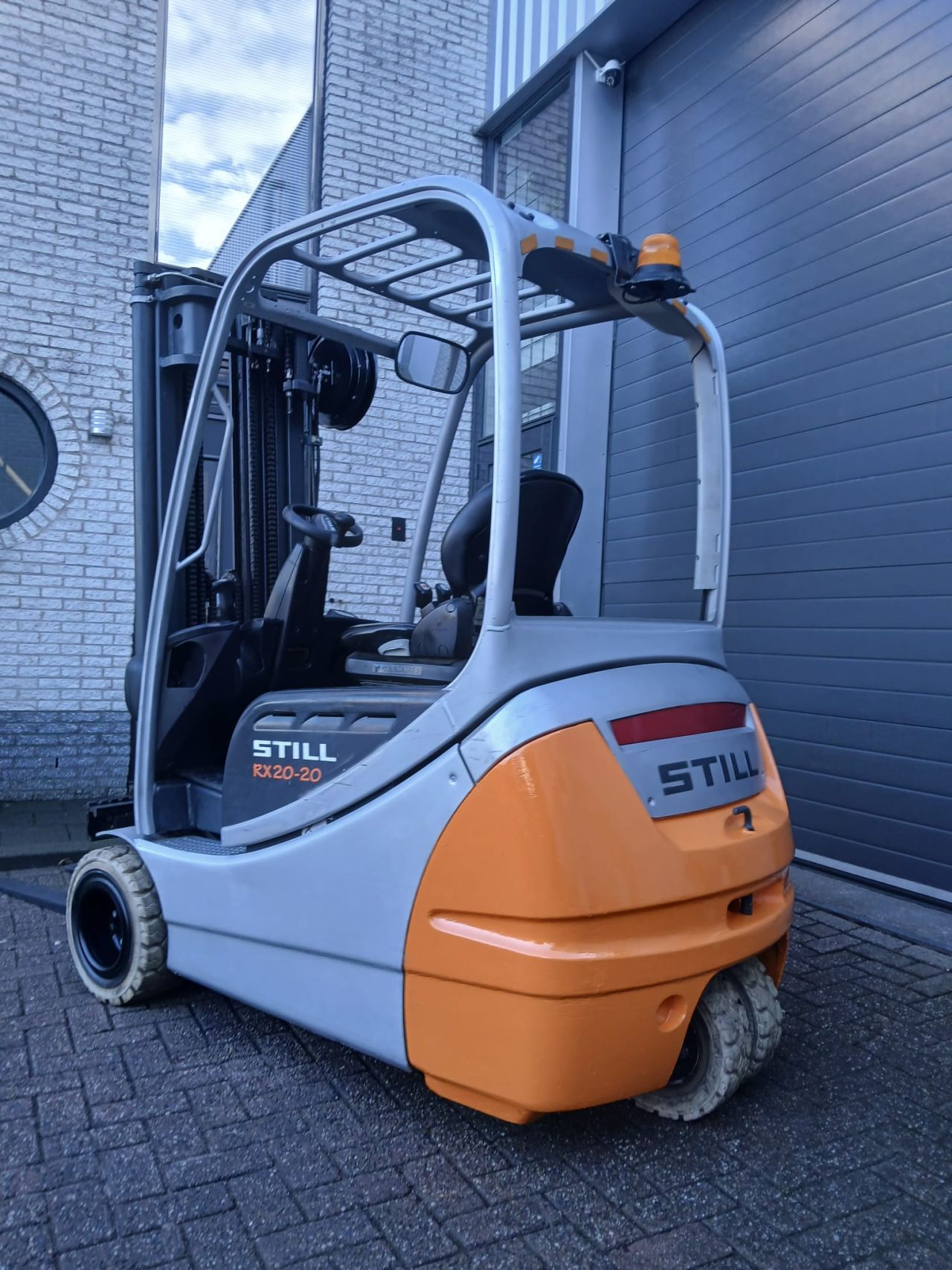 Still RX20-20 met Quattro mast