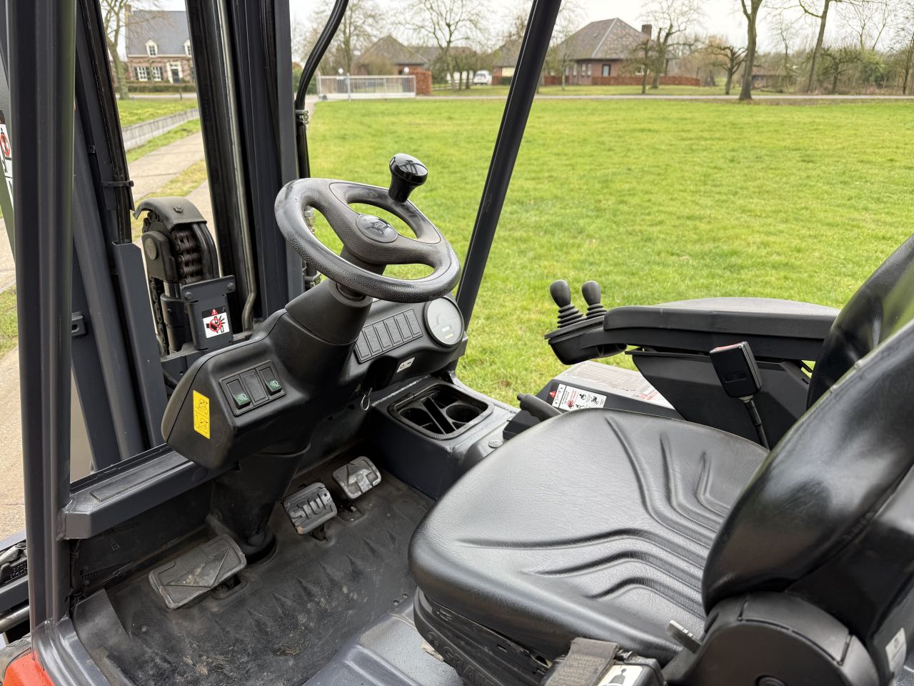 Linde 2500KG elektrische heftruck triplex 5M freelift Sideshift