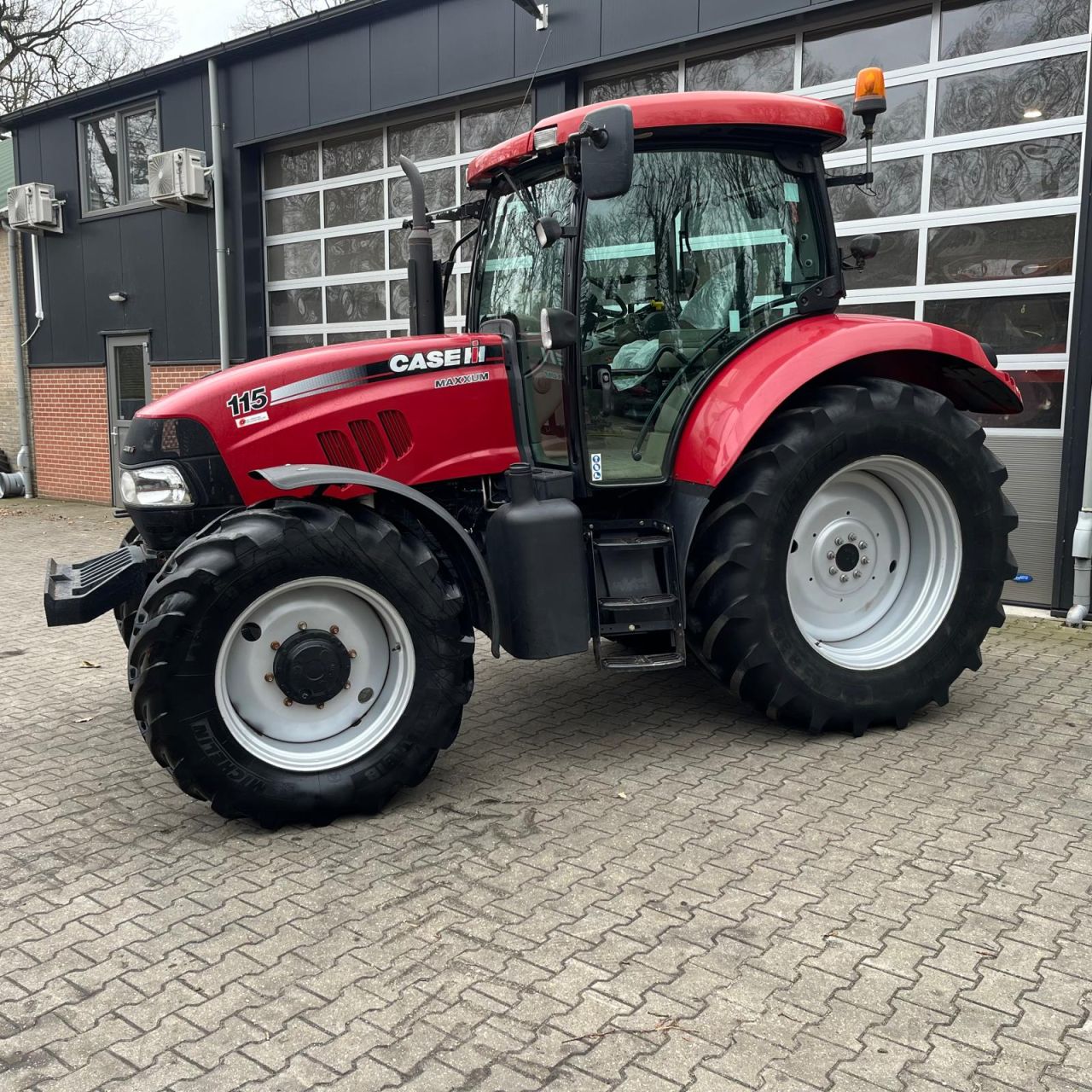 Mooie maxxum 115