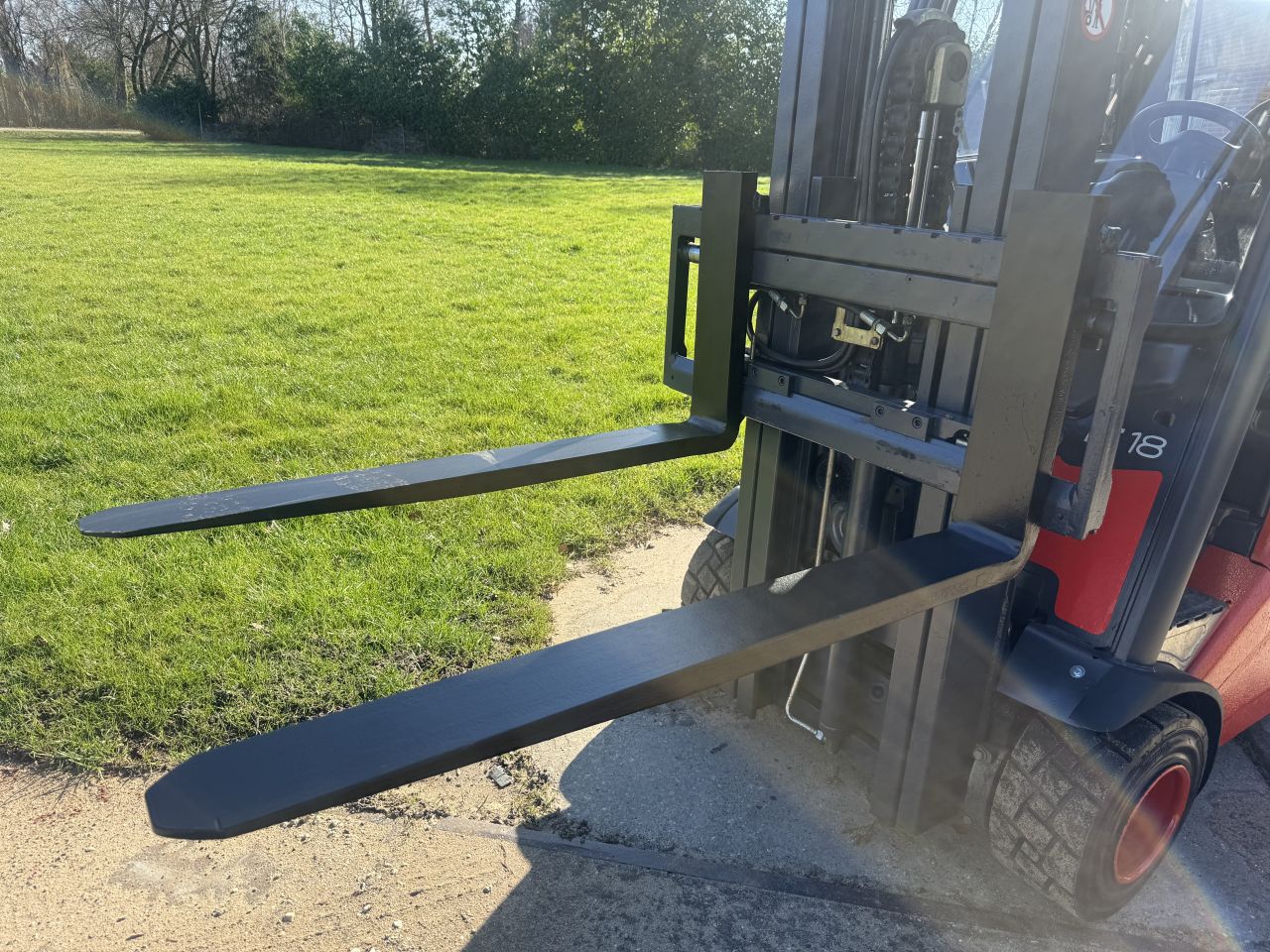 Linde 1800KG elektrisch triplex freelift Sideshift