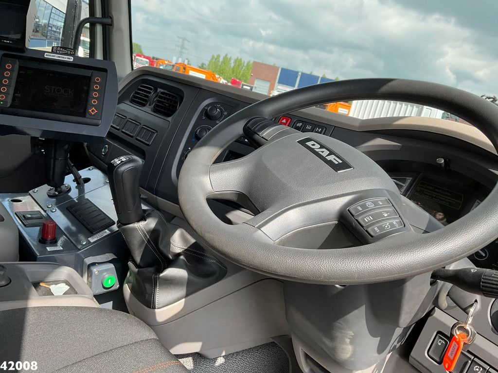 DAF FA LF 230 Johnston VT 650