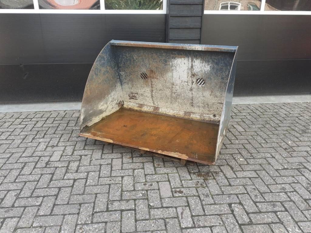 Manitou Merlo Bobcat Liebherr bak mast werktuigen landrol