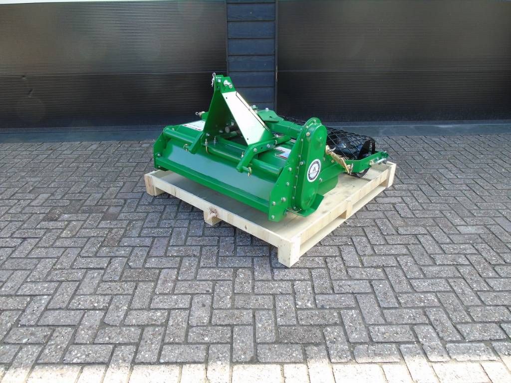 Overtopfrees SB 105 vollegrondsfrees met verkruimelrol