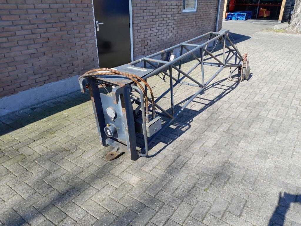 Merlo lier A 1320B winch 900KG ZM3