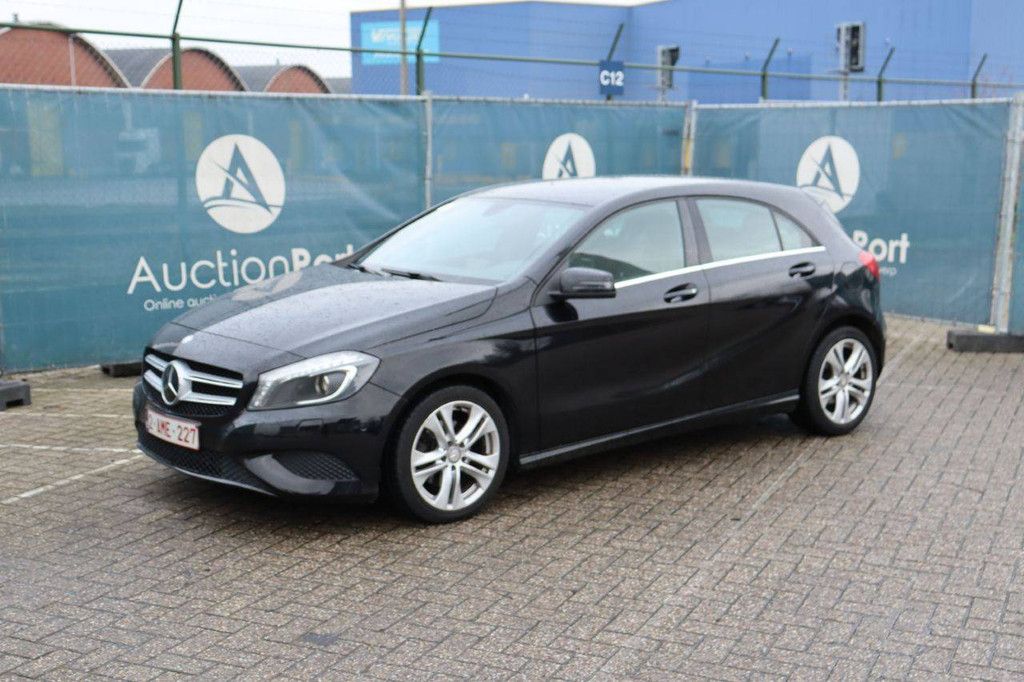 Mercedes-Benz A180 Petrol 2012 (Margin)