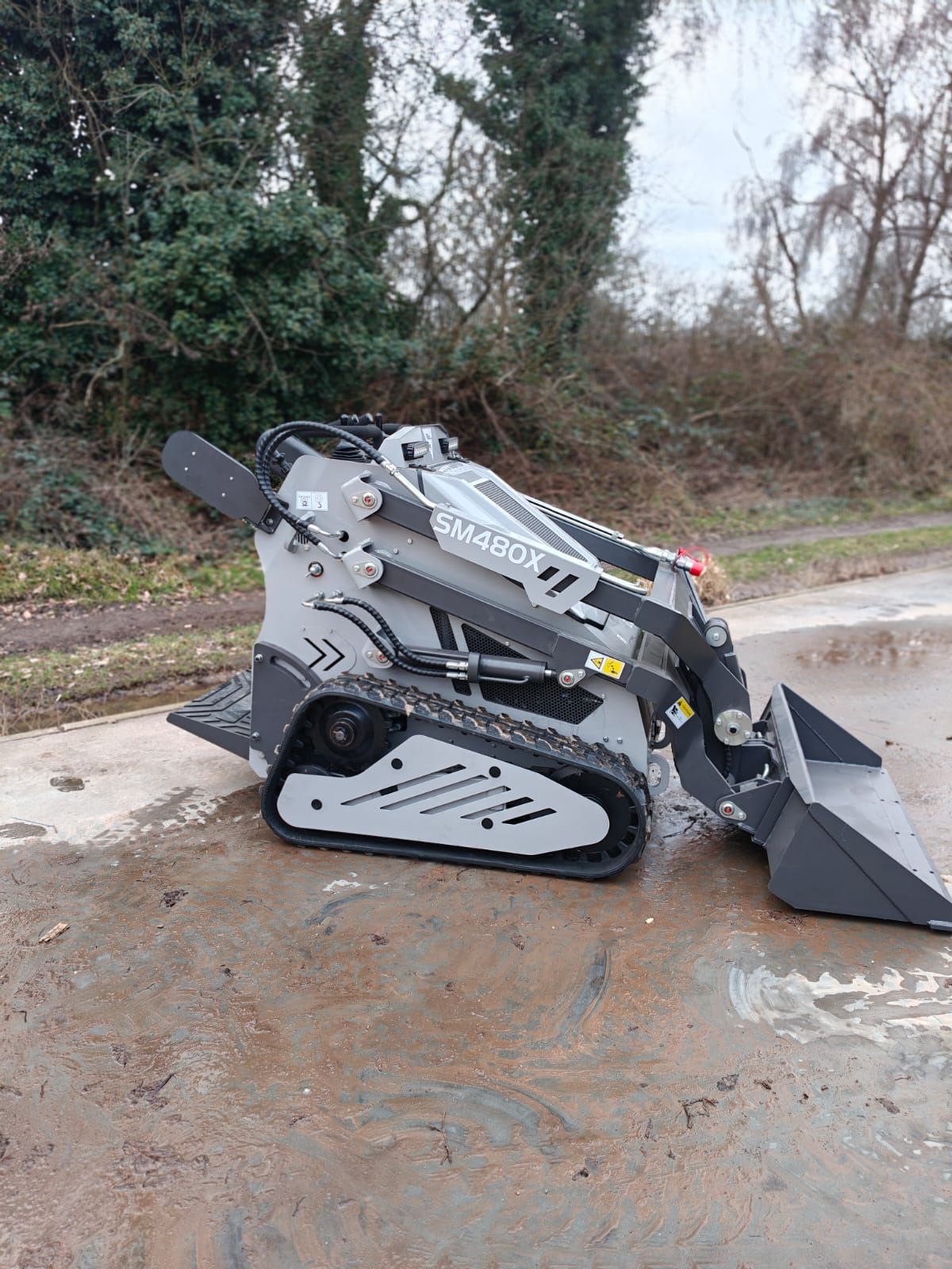 Skidmate SM-480 Mini Skid Steer